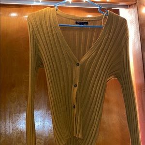 american eagle yellow button up